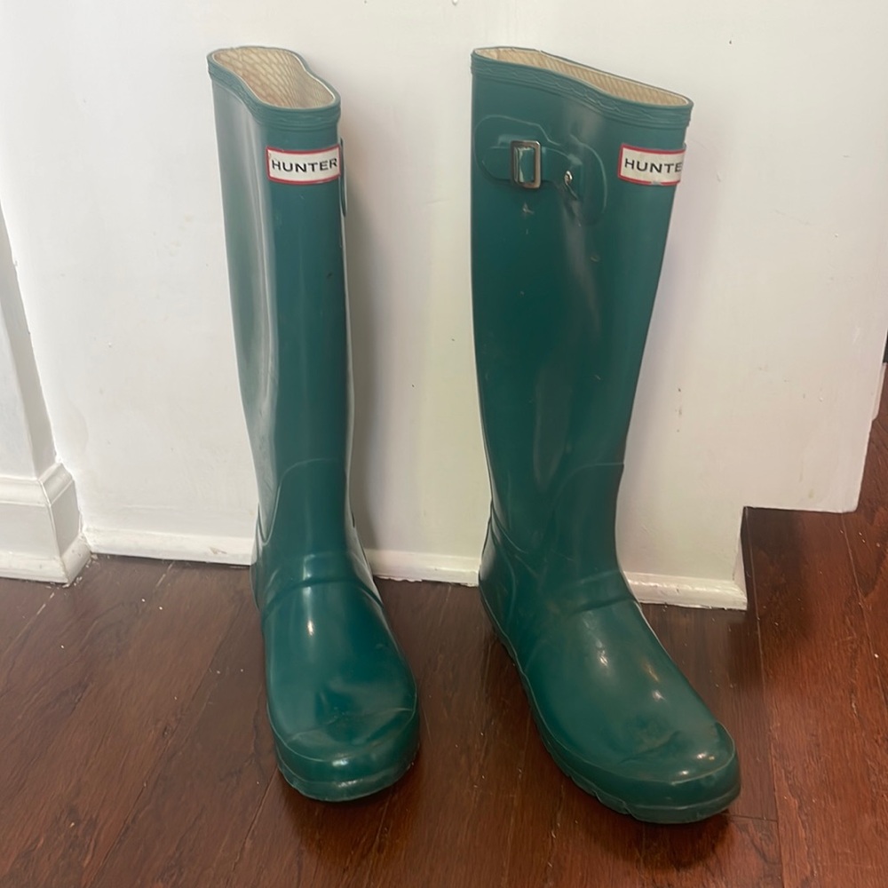 Hunter boots size 6m/7w, euro size 38